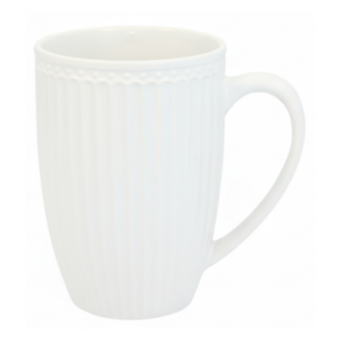 GreenGate Große Tasse Alice Weiß 0,5 l aus Porzellan freigestellt
