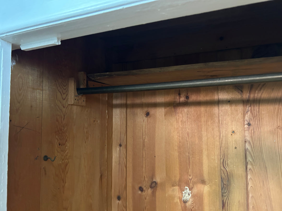 Antiker Garderobenschrank, Gründerzeit