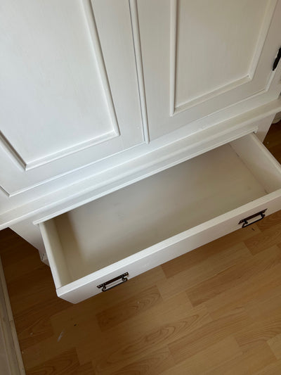 Antiker Garderobenschrank, Shabby Chic