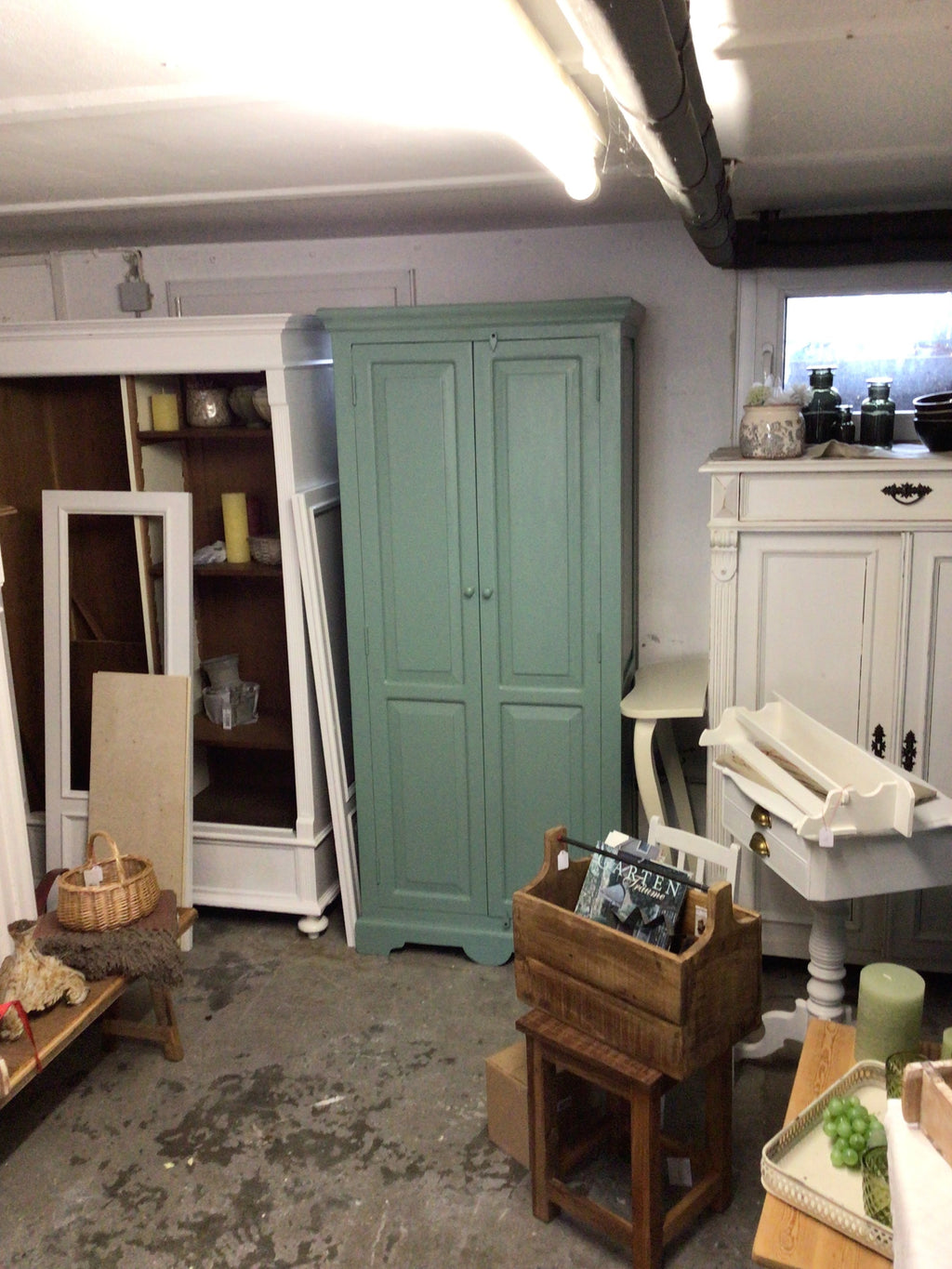 Antiker Wäscheschrank, grün, Massivholz