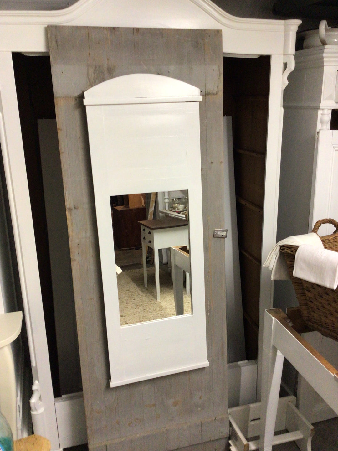 Eleganter Alter Spiegel