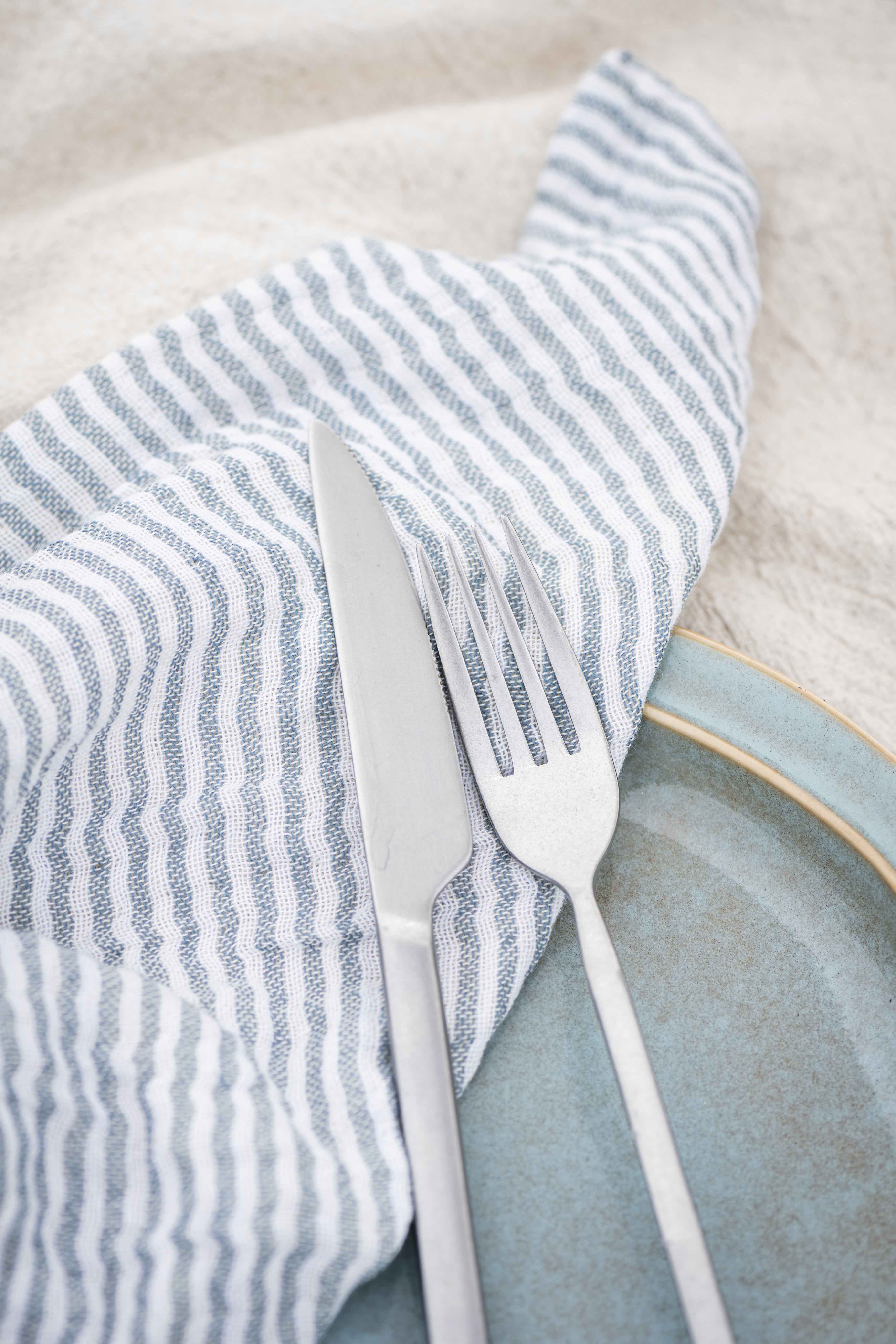 Stoffserviette doppelt gewebt hellblau/weiß gestreift