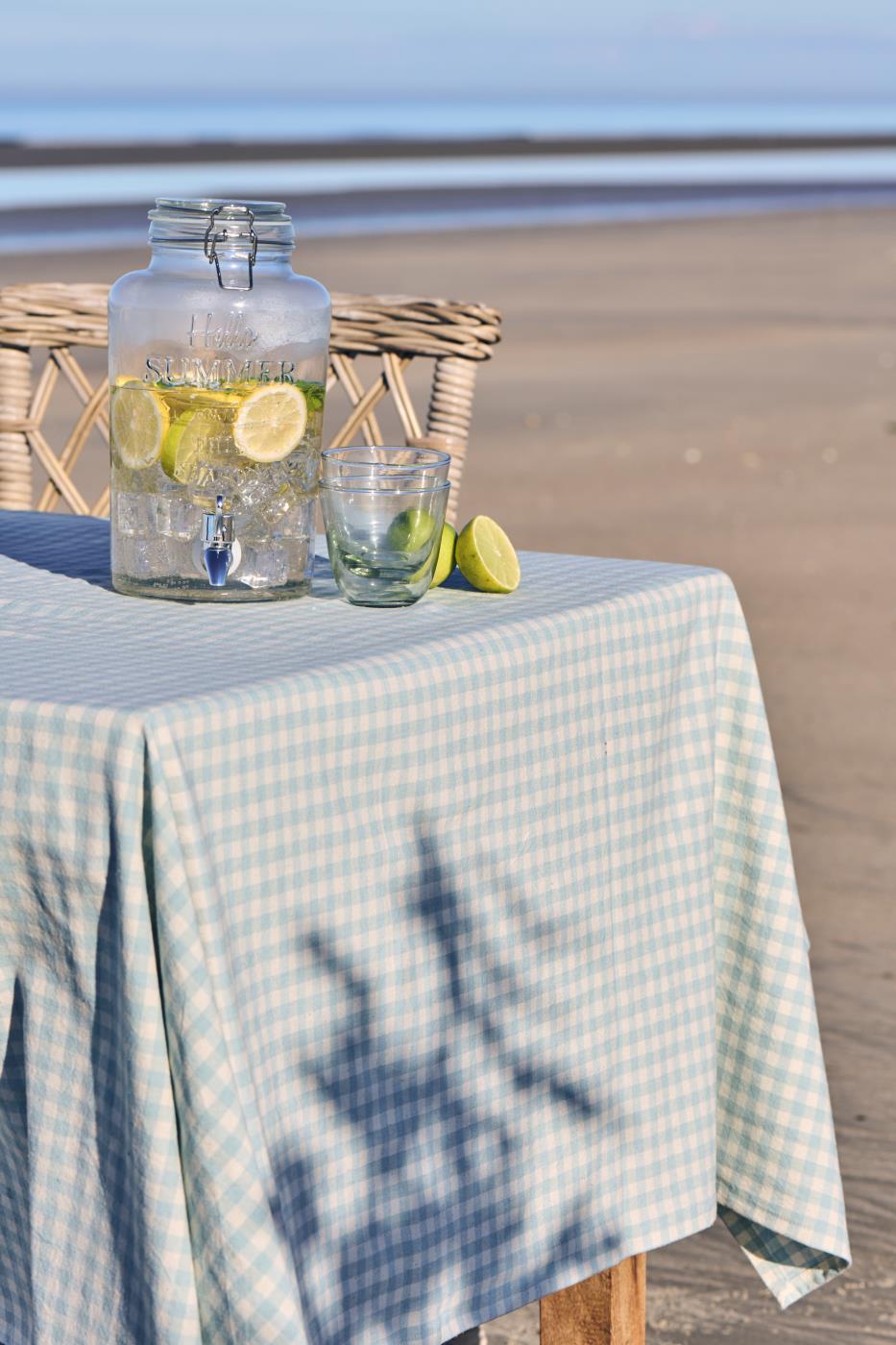 Tischdecke Viggo quadratisch hellblau mit kleinen naturfarbigen Karos