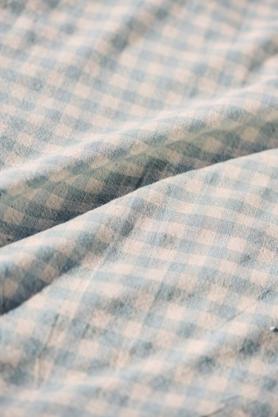 Tischdecke Viggo quadratisch hellblau mit kleinen naturfarbigen Karos