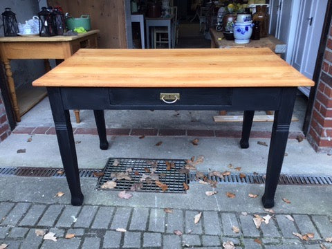 Antiker Küchentisch mit Schublade, Gründerzeit