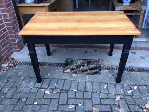 Antiker Küchentisch mit Schublade, Gründerzeit