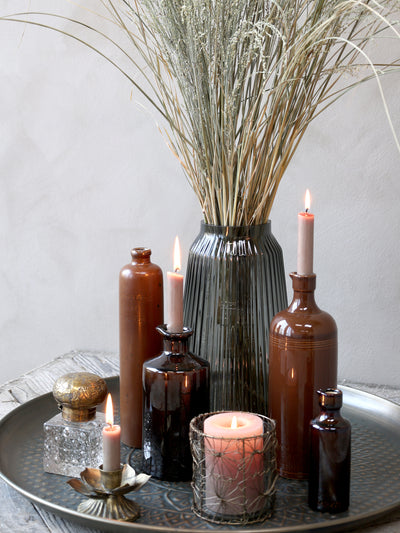 Vase mit Rillen