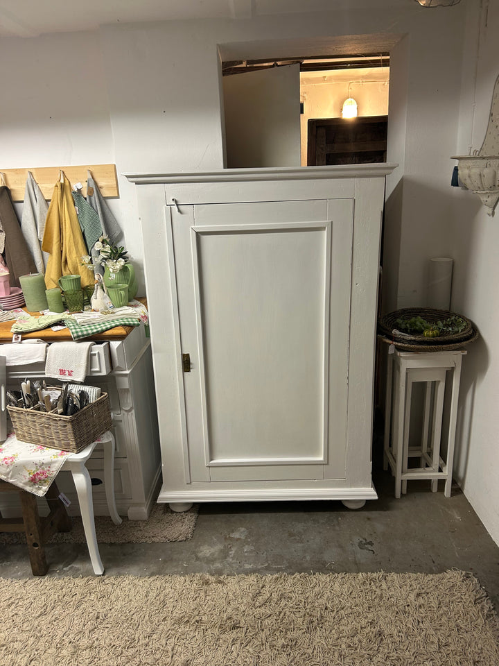Antikes Vertiko  Eintürer Shabby Chic