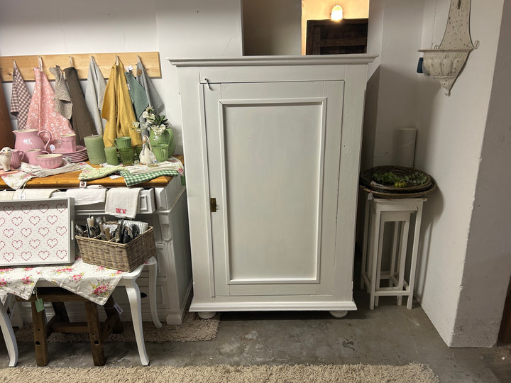 Antikes Vertiko  Eintürer Shabby Chic