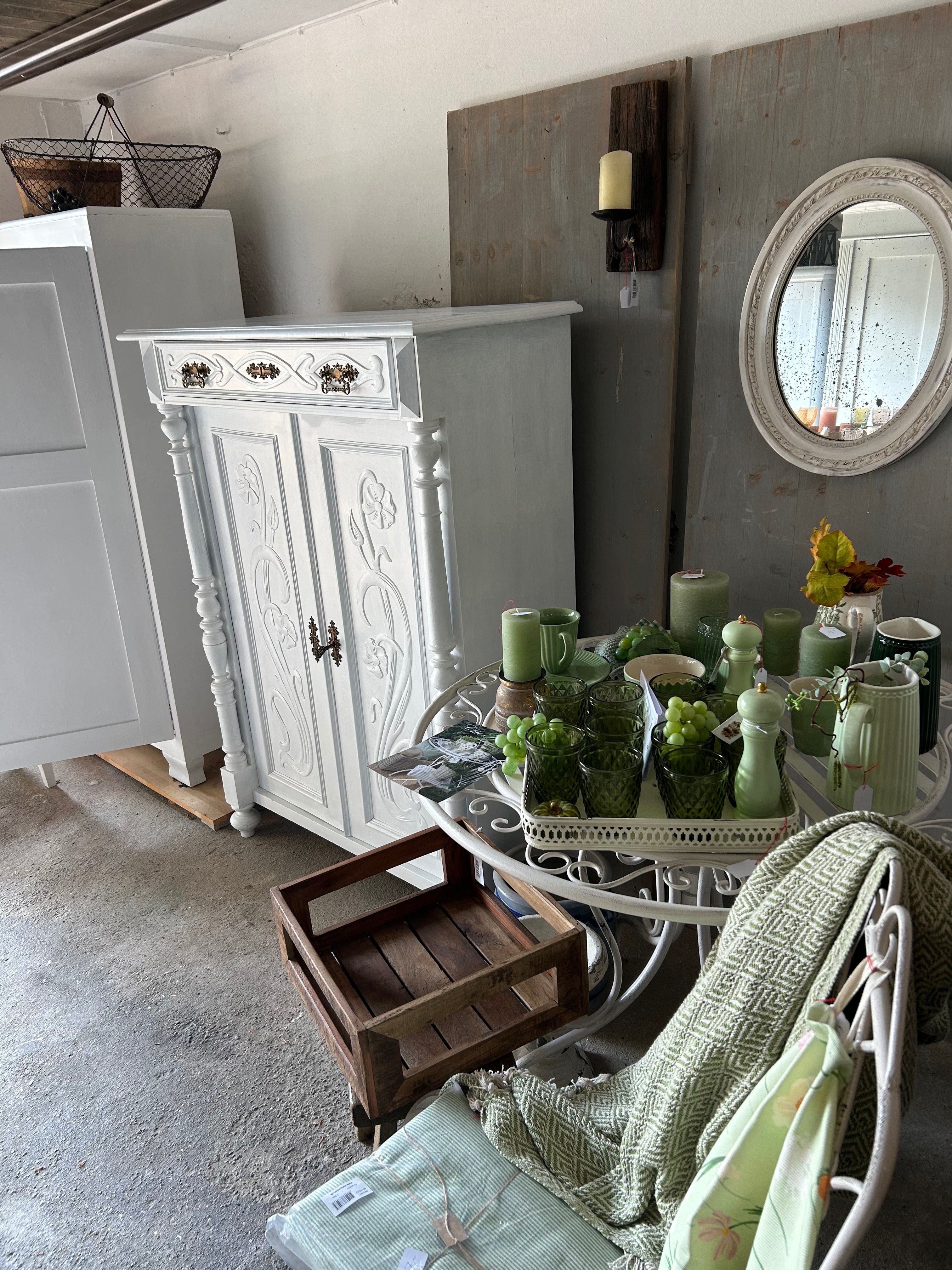 Antikes Vertiko, Jugendstil