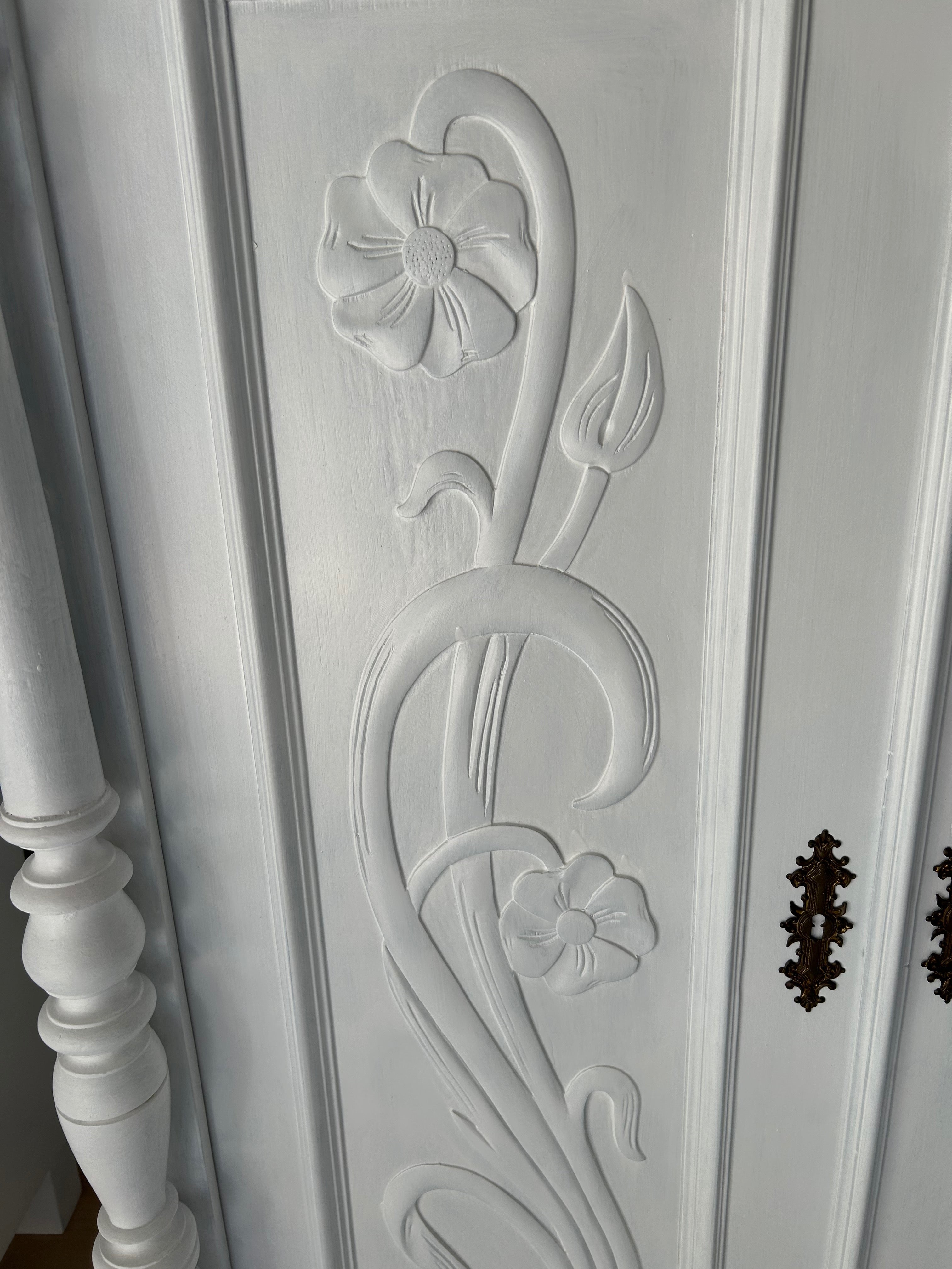 Antikes Vertiko, Jugendstil