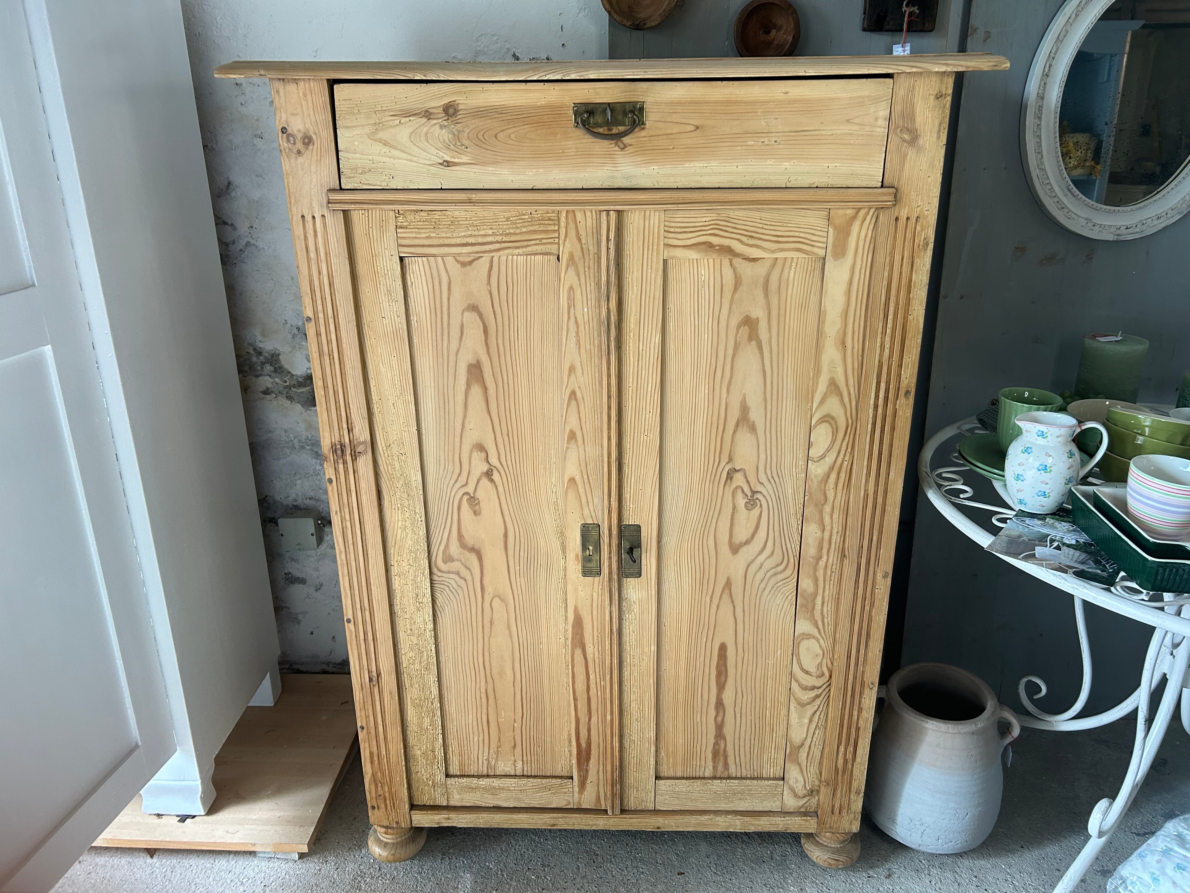 Antikes Vertiko aus der Gründerzeit, Shabby Chic