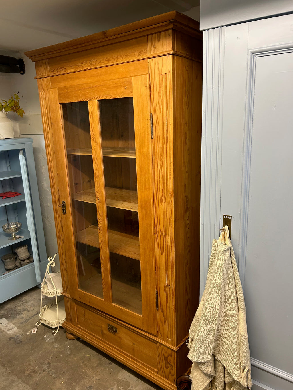 Antike Vitine, Weichholz, natur