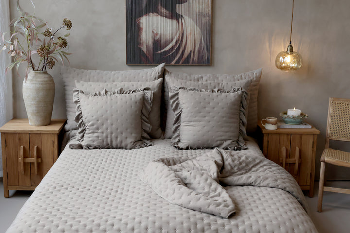 Chic Antique Aix Vintage Quilt in der Farbe Latte