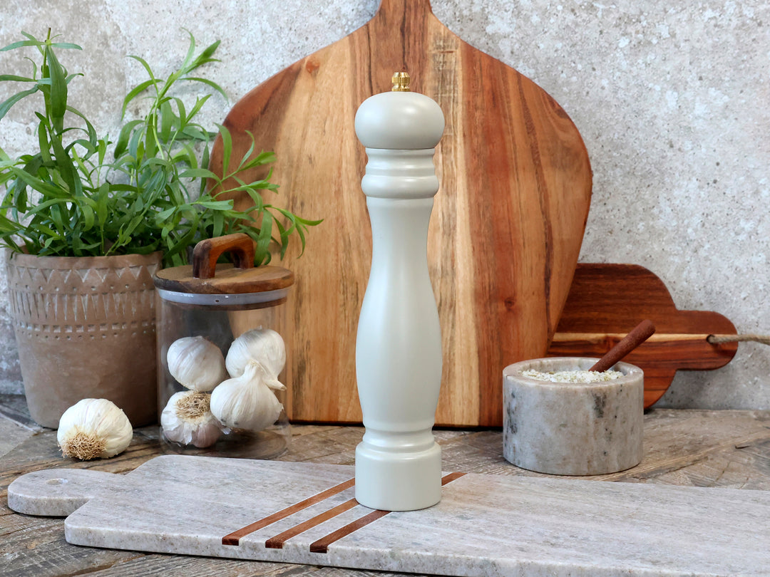 Chic Antique Pfeffermühle Latte Hellgrau mit Keramikmahlwerk