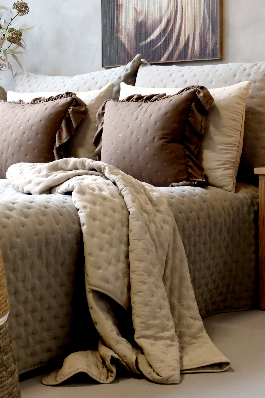 Weicher Chic Antique Quilt in Leinen als Sofadecke