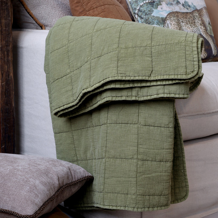 Chic Antique Tagesdecke Aix Vintage Olive im Vintage-Look