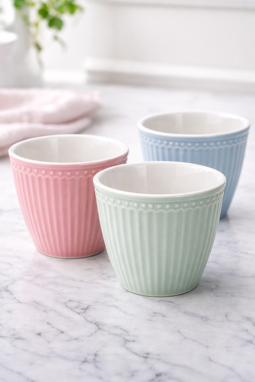 GreenGate Latte Becher Alice Serie in mehreren Farben Kombination Pastelltöne