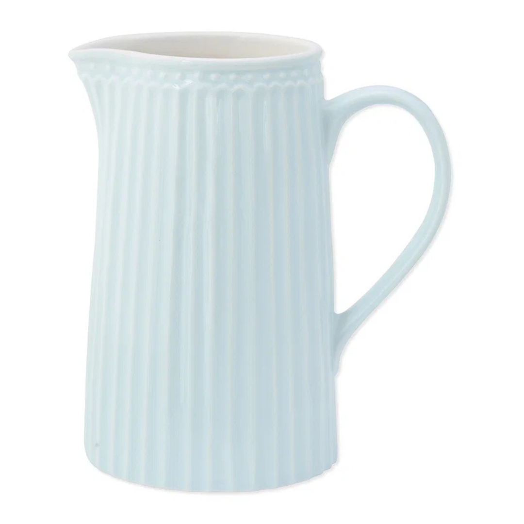 GreenGate Kanne Alice Hellblau aus Porzellan mit 1 Liter Fassungsvermögen und charakteristischem Alice-Relief im skandinavischen Landhausstil