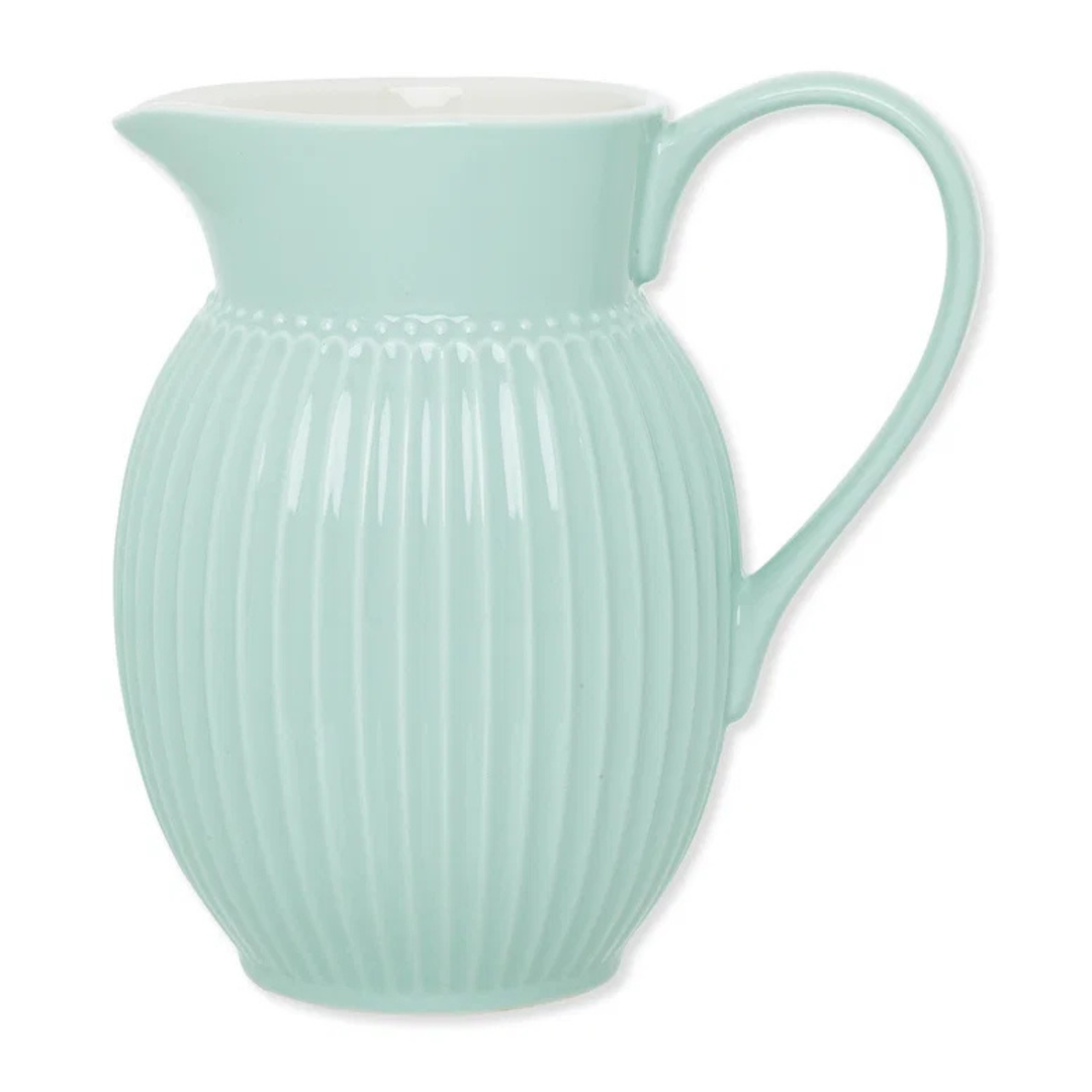 GreenGate Krug Alice Kühle Minze aus Porzellan mit 1,5 Liter Fassungsvermögen und charakteristischem Alice-Relief im skandinavischen Landhausstil
