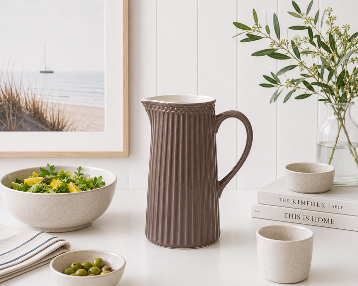 GreenGate Krug Alice Schokolade 1 L skandinavisch minimalistisch hell und clean mit dezenten Naturakzenten