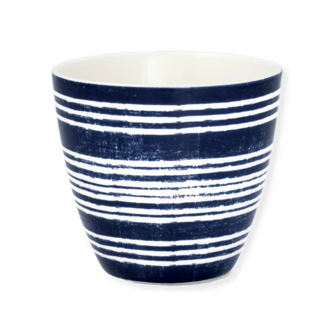 GreenGate Latte Becher Valetta Blau 0,35 L aus Porzellan mit Streifenmuster