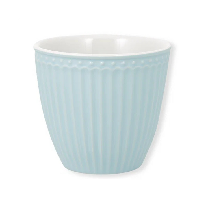 GreenGate Latte Cup Alice Hellblau aus Porzellan mit 350 ml Fassungsvermögen im skandinavischen Landhausstil