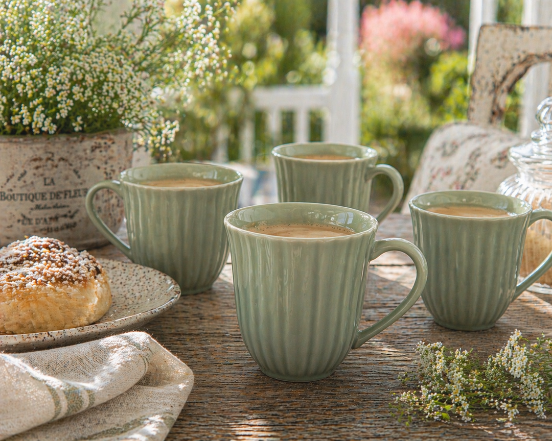 IB Laursen Mynte Tassen Green Tea auf Terrasse im Sommer im Landhausstil