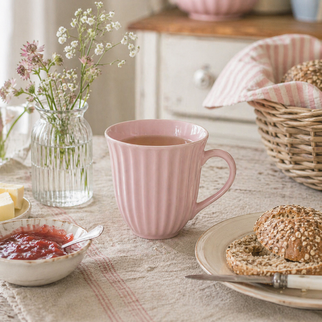 IB Laursen Tasse Mynte English Rose rosa mit Rillen im skandinavischen Landhausstil