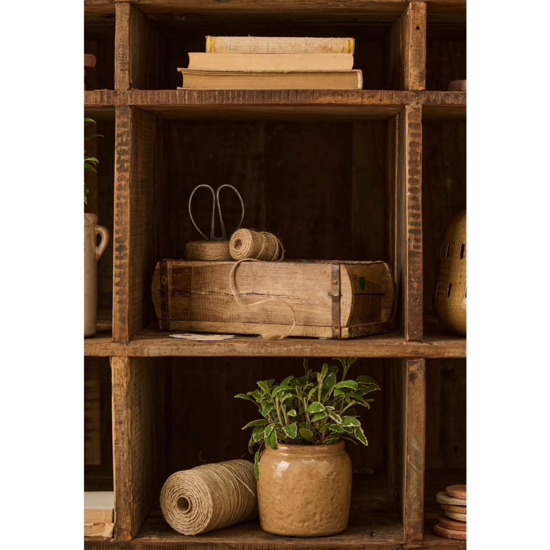 Ziegelform Holz dekoriert im Interior Design Setting
