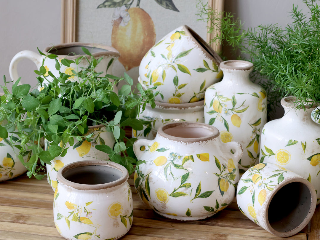 Cremefarbener Blumentopf mit Zitronenmotiv aus Keramik